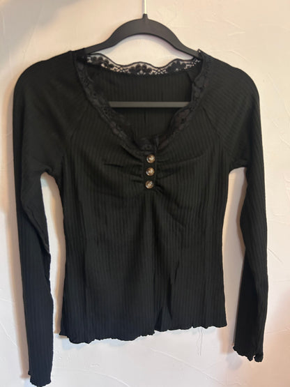 Lace Neckline Long Sleeve - Black