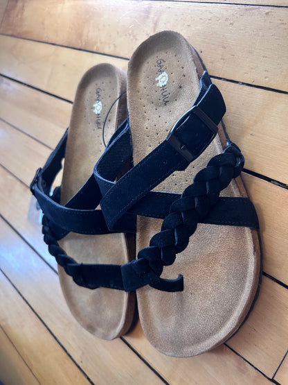 Braided Criss Cross Sandal - Black